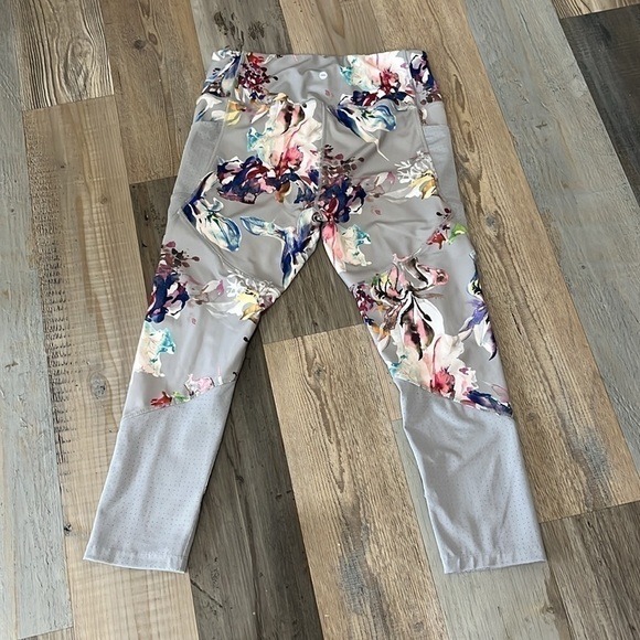 AVIA High Waist Capri Tight (Size M 8-10) Moisture Wicking Stretch Pant - Picture 7 of 7